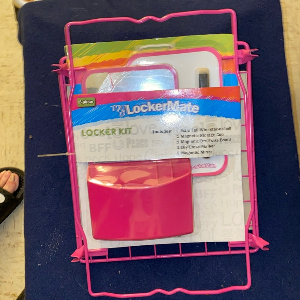 LockerMate 5 Piece Tall Wire Locker Kit (pink )